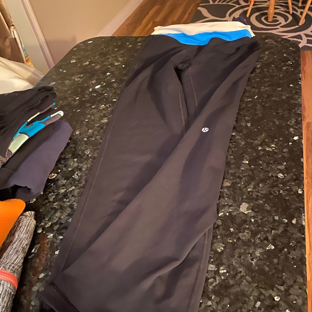Lululemon pants reversible size 8.